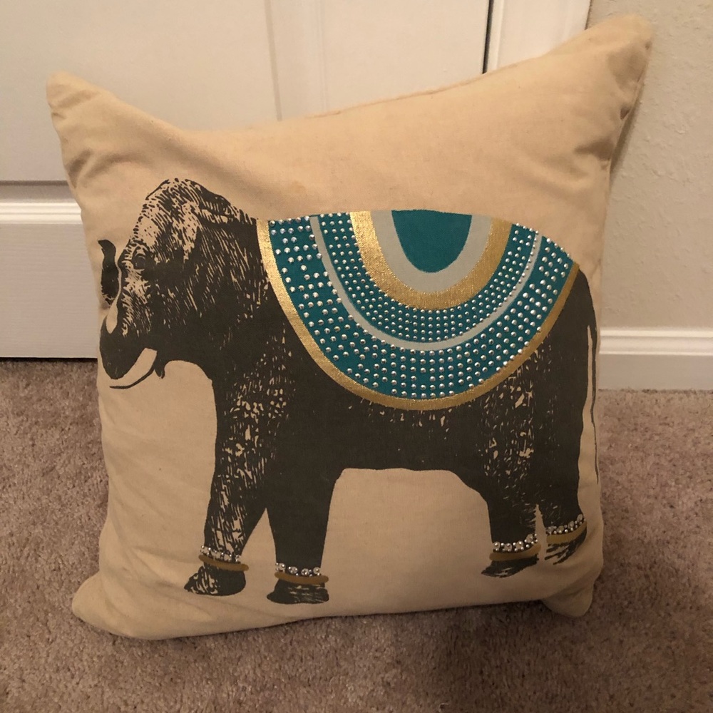 Elephant pillow